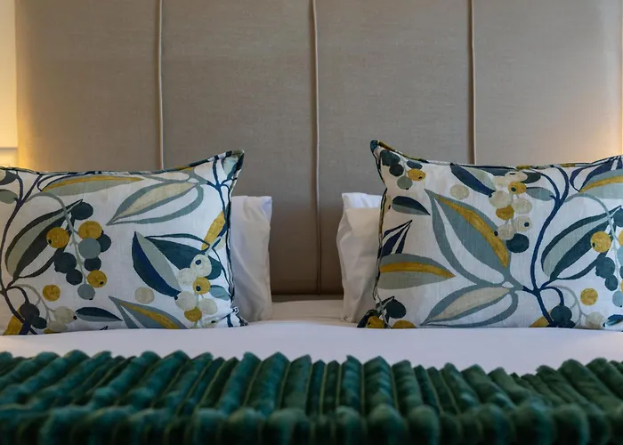 Ellipse Waterfall Executive Apartments