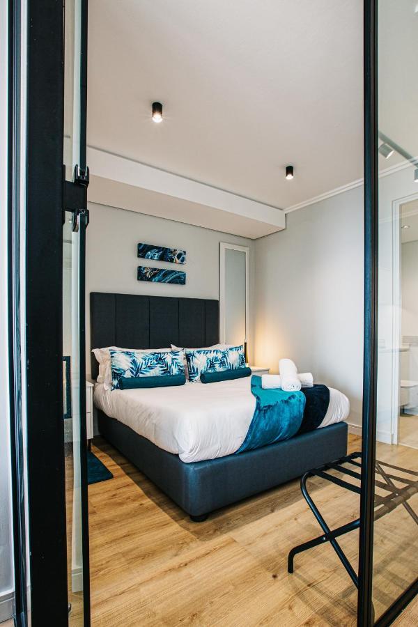Ellipse Waterfall Executive Apartment