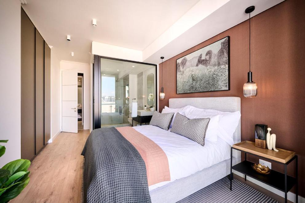Ellipse Waterfall Executive Apartment