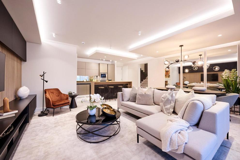 Ellipse Waterfall Executive Apartment