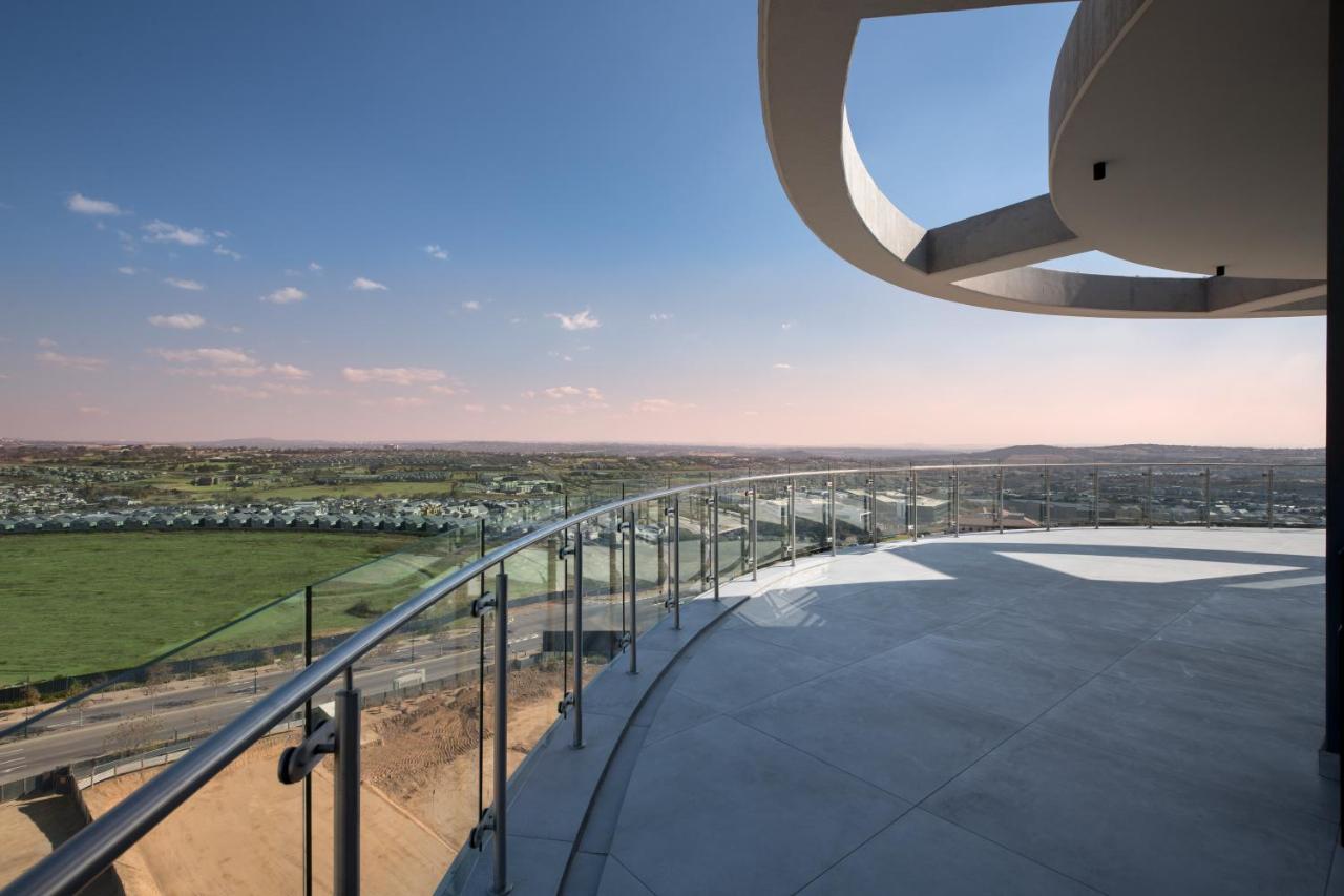 Apartment Ellipse Waterfall Executive