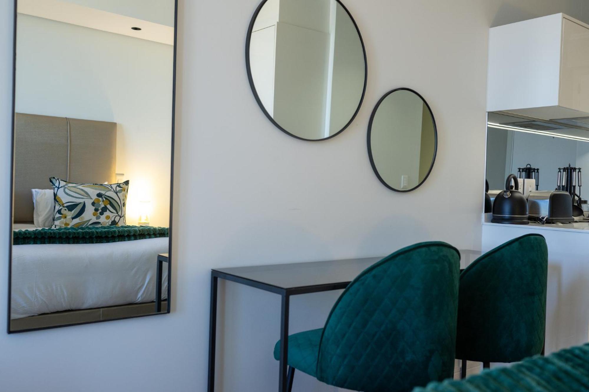 Apartment Ellipse Waterfall Executive