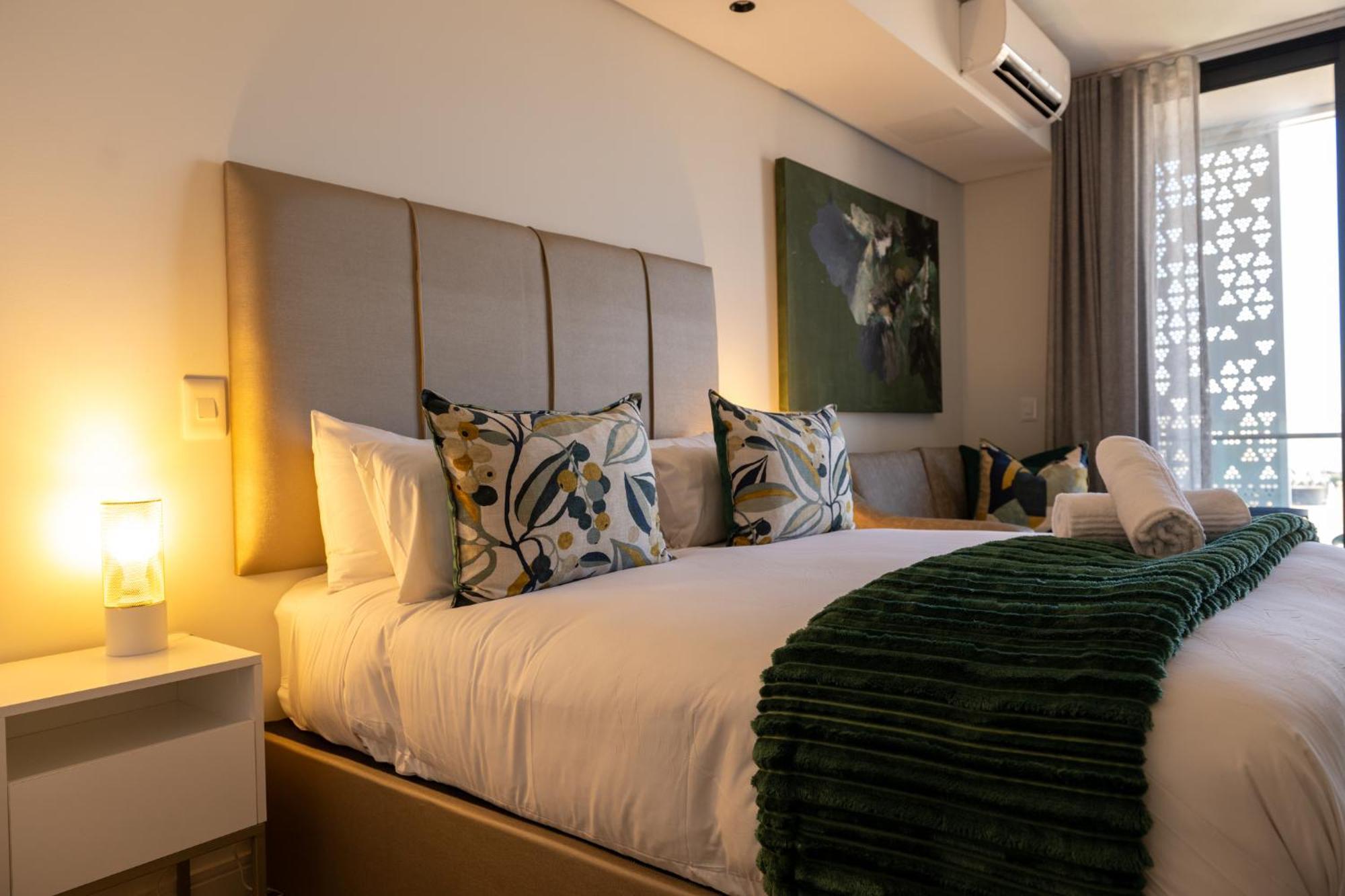 Ellipse Waterfall Executive Apartment