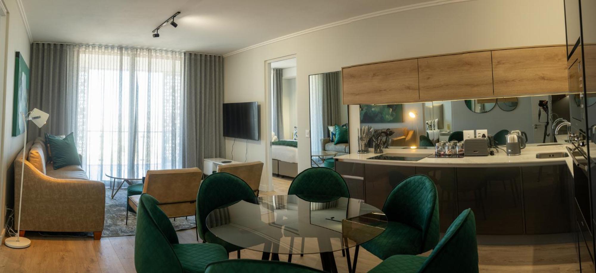 Apartment Ellipse Waterfall Executive *